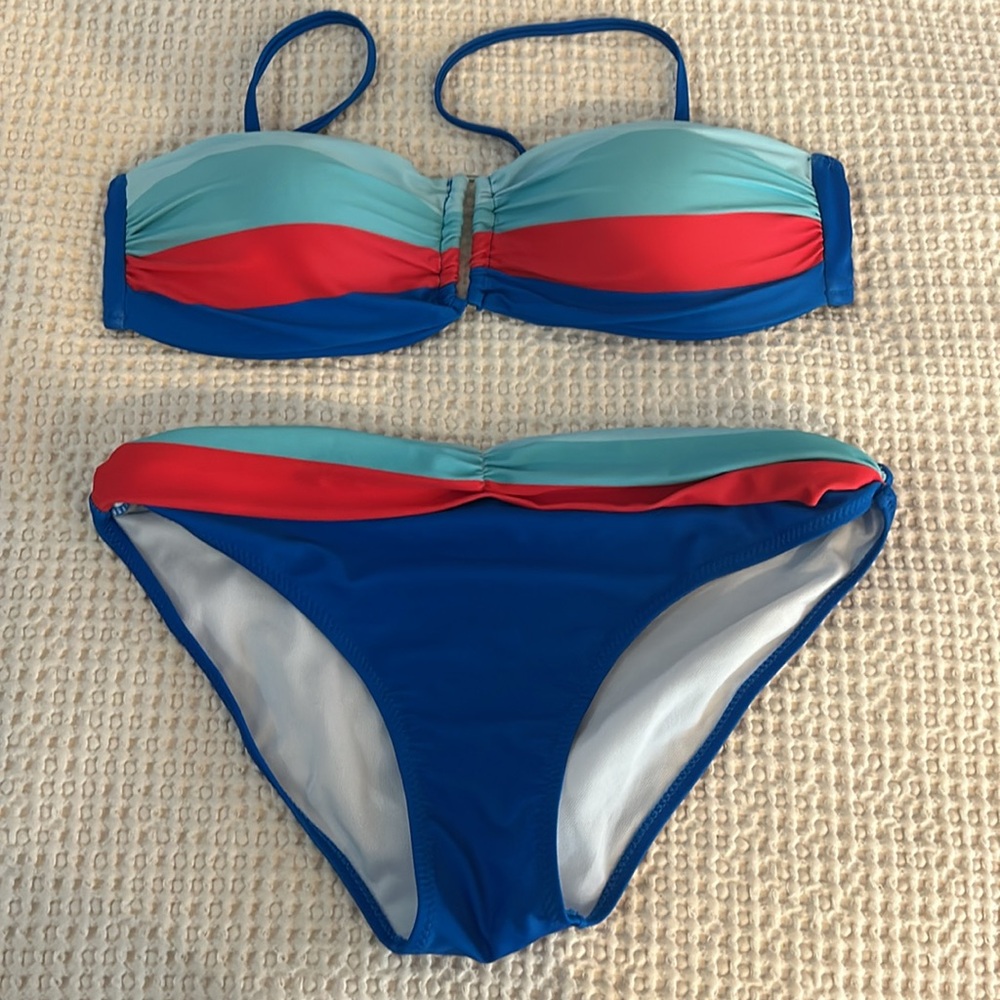 Two piece swimsuit size Large, Blues and Coral